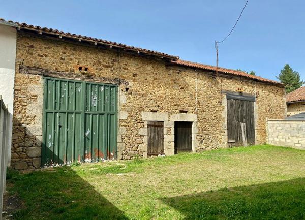 Maison à vendre    5 pièces •  Peyrilhac