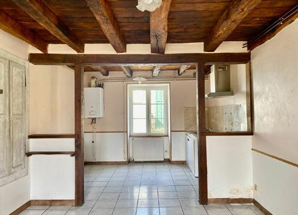 Maison à vendre    5 pièces •  Peyrilhac