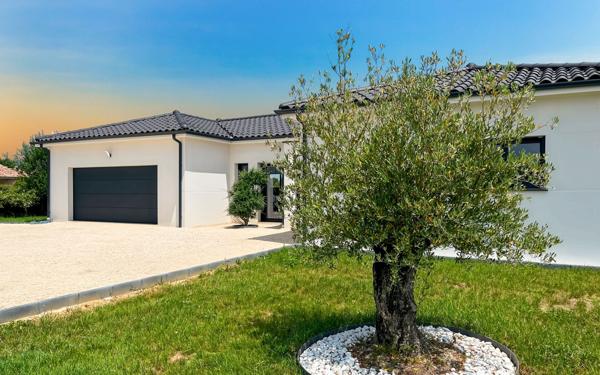 Maison à vendre    5 pièces •  Castelsarrasin