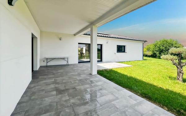 Maison à vendre    5 pièces •  Castelsarrasin