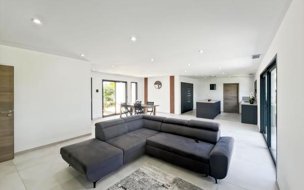 Maison à vendre    5 pièces •  Castelsarrasin