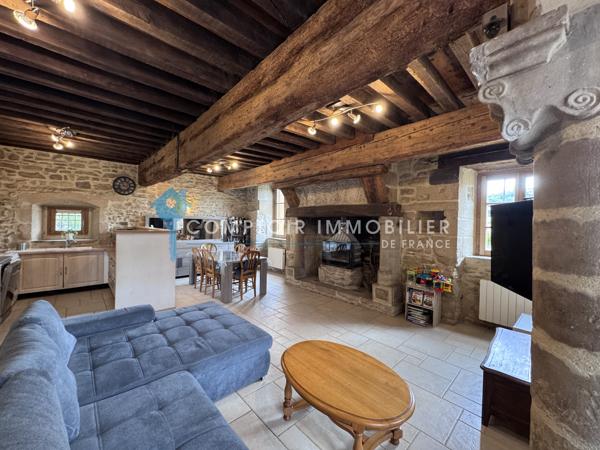 Maison de village
                                                                                                                                                                                                                                                                                                                        4 pièce(s)                                                                                                                                                                                                          3 chambre(s)                                                                                                                                                                                                          120  m²