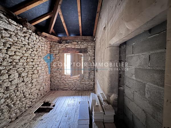Maison de village
                                                                                                                                                                                                                                                                                                                        4 pièce(s)                                                                                                                                                                                                          3 chambre(s)                                                                                                                                                                                                          120  m²