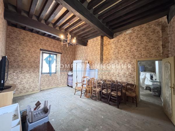 Maison de village
                                                                                                                                                                                                                                                                                                                        4 pièce(s)                                                                                                                                                                                                          3 chambre(s)                                                                                                                                                                                                          120  m²