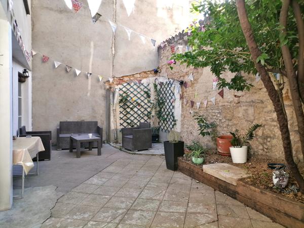 CENTRE-VILLE DE POITIERS - MAISON T 8 Poitiers (86000)