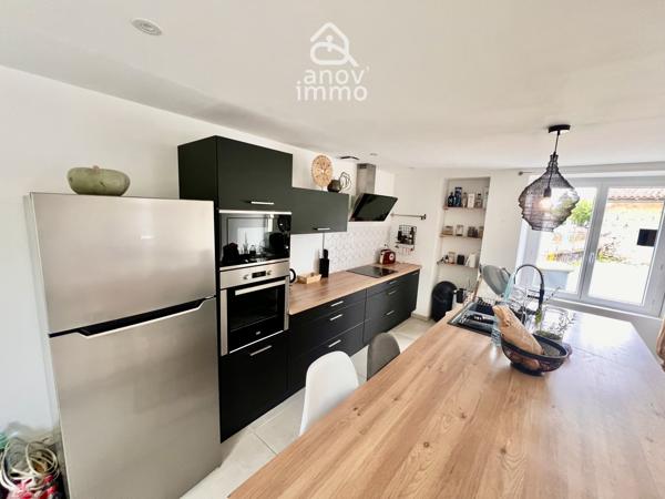 Maison
                                                                                                                                                                                                                                                                                                                        4 pièce(s)                                                                                                                                                                                                          2 chambre(s)                                                                                                                                                                                                          135  m²