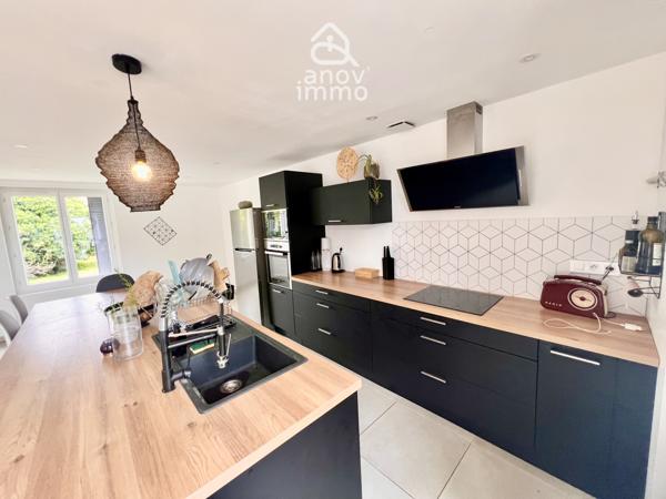 Maison
                                                                                                                                                                                                                                                                                                                        4 pièce(s)                                                                                                                                                                                                          2 chambre(s)                                                                                                                                                                                                          135  m²