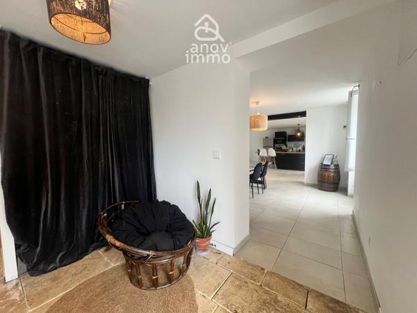 Maison
                                                                                                                                                                                                                                                                                                                        4 pièce(s)                                                                                                                                                                                                          2 chambre(s)                                                                                                                                                                                                          135  m²