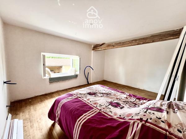Maison
                                                                                                                                                                                                                                                                                                                        4 pièce(s)                                                                                                                                                                                                          2 chambre(s)                                                                                                                                                                                                          135  m²