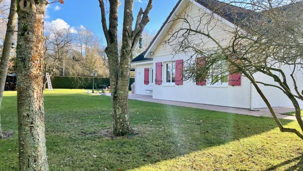 Maison
                                                                                                                                                                                                                                                                                                                        4 pièce(s)                                                                                                                                                                                                          3 chambre(s)                                                                                                                                                                                                          90  m²