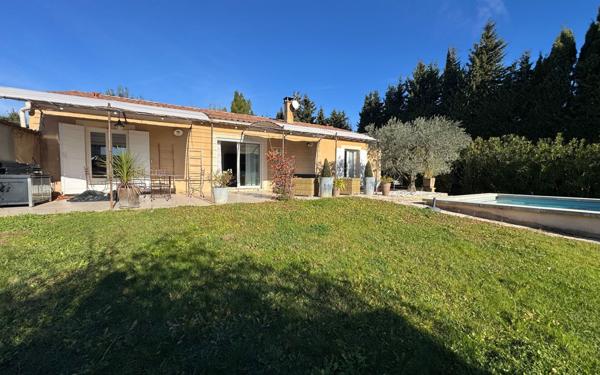 Maison à vendre    5 pièces •  Aubignan