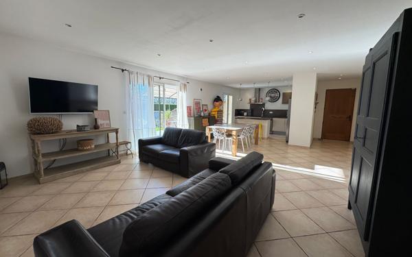 Maison à vendre    5 pièces •  Aubignan