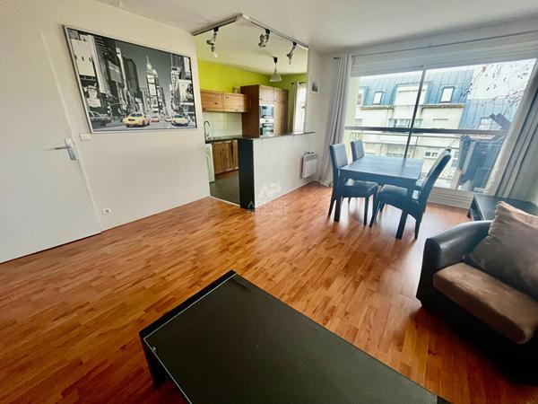 Appartement Cergy 2 pièce(s) 49.50 m2 €181 000 ** - Référence 2247
