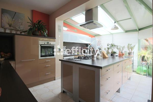 Maison 6 pièces - 160 m²