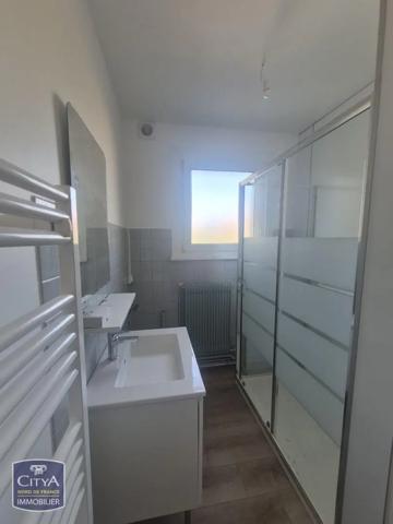 Appartement à louer 3 pièces 72m² Saint-Omer (62500)