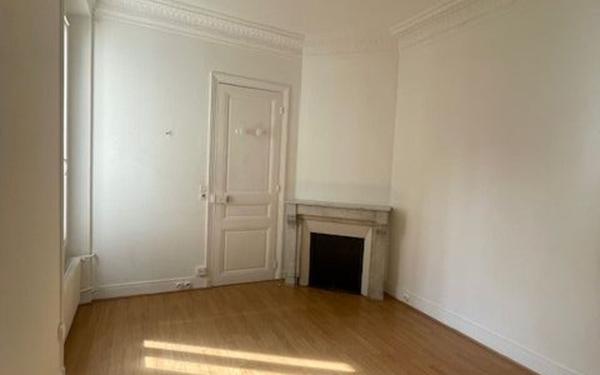 Appartement à louer    2 pièces • 38 m2 Paris 14