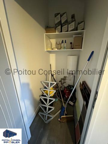 LOCAL COMMERCIAL ZONE MENDES FRANCE CHAURAY NIORT 60m2