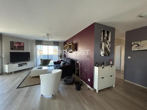 Exclusivité, saint gelais, pavillon plain-pied 2013, trois chambres, garage et terrain de 550 m² environ