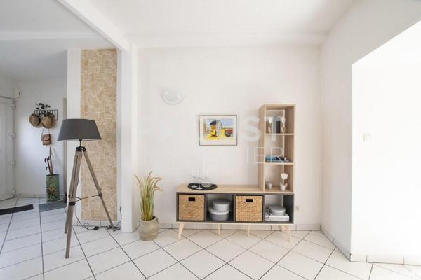 Au coeur de champdeniers maison de bourg de 115 m² avec jardin et garage