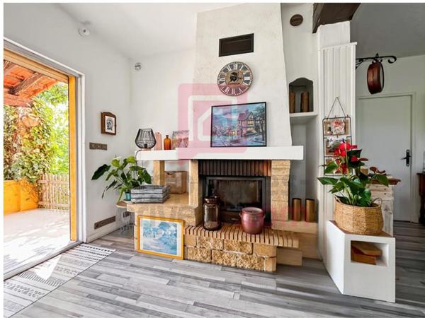 CARROS - MAISON À VENDRE -  80 m2 habitable + Terrain constructible de + de 2000 m2