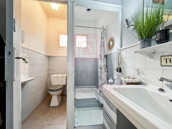 CARROS - MAISON À VENDRE -  80 m2 habitable + Terrain constructible de + de 2000 m2