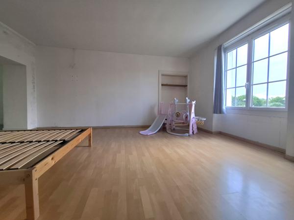 À vendre - Maison individuelle, 7 pièces située à René (72260)