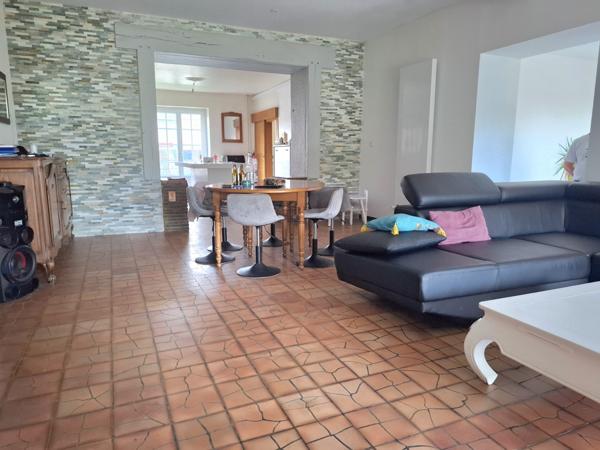 À vendre - Maison individuelle, 7 pièces située à René (72260)