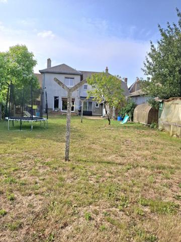 À vendre - Maison individuelle, 7 pièces située à René (72260)