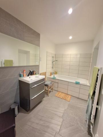 À vendre - Maison individuelle, 7 pièces située à René (72260)