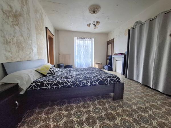 À vendre - Maison individuelle, 7 pièces située à René (72260)