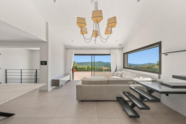 Vente Maison de luxe La Cadière-d'Azur 9 Pièces 250 m²