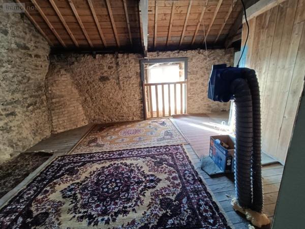 Maison à louer à Plémet dans les Côtes-d'Armor (22210), ref : 22115-L330