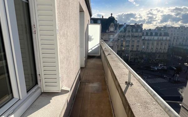 Appartement à vendre    2 pièces • 46,78 m2 Vincennes