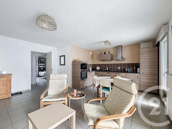 Appartement F4 à vendre  4 pièces - 83 m2 VENISSIEUX - 69