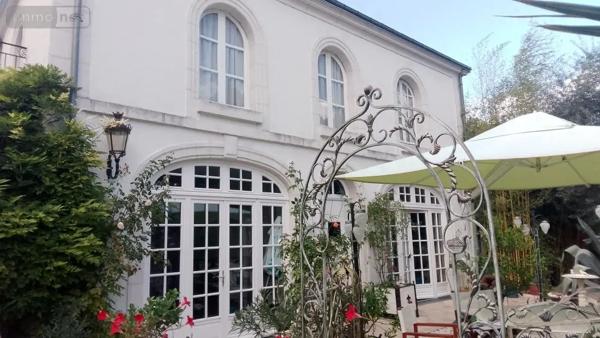 Achat - Maison Vendôme 41100 9 pièces 388 m 2 913 m 2