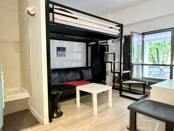 Vente / Studio meublé à Troyes (10000)