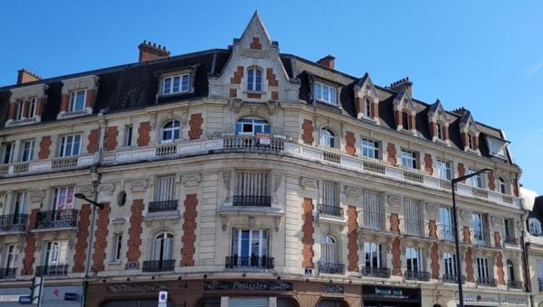 Magnifique appartement T4 très lumineux de type Haussmannien en centre ville de Saint-Quentin