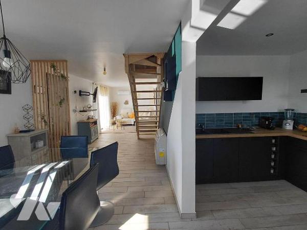 Maison 5 pièces rénovée avec jardin - Pontivy (56300)

Située dans un quartier calme et reche...