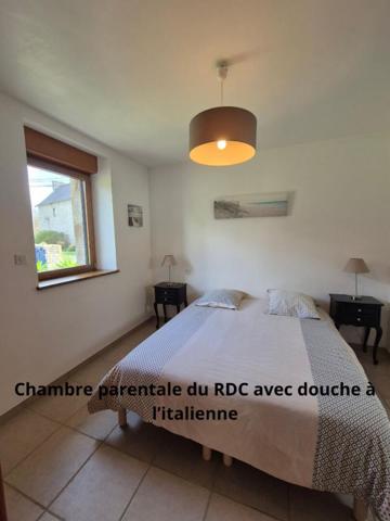 Propriété de charme avec 2 longères rénovées + dépendance à 500 m des plages de Plestin-les-Grèves