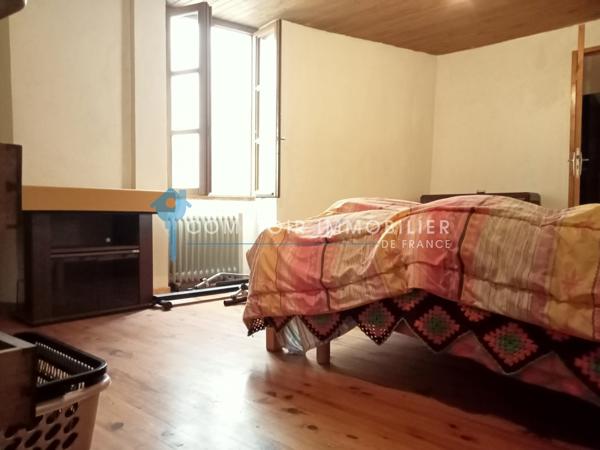 Maison
                                                                                                                                                                                                                                                                                                                        4 pièce(s)                                                                                                                                                                                                          2 chambre(s)                                                                                                                                                                                                          90  m²