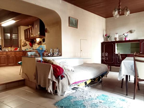 Maison
                                                                                                                                                                                                                                                                                                                        4 pièce(s)                                                                                                                                                                                                          2 chambre(s)                                                                                                                                                                                                          90  m²