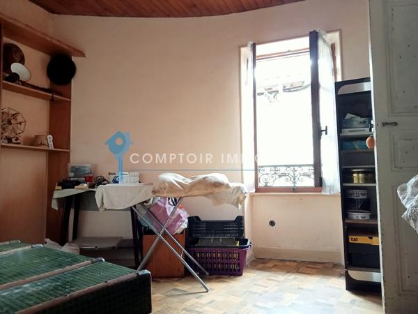 Maison
                                                                                                                                                                                                                                                                                                                        4 pièce(s)                                                                                                                                                                                                          2 chambre(s)                                                                                                                                                                                                          90  m²