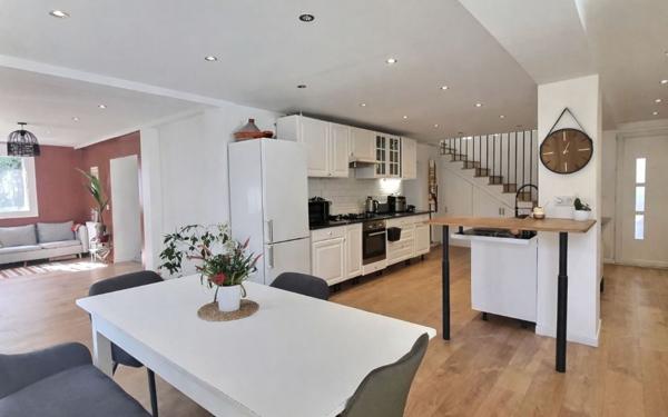 Maison à vendre    6 pièces • 188 m2 Mennecy