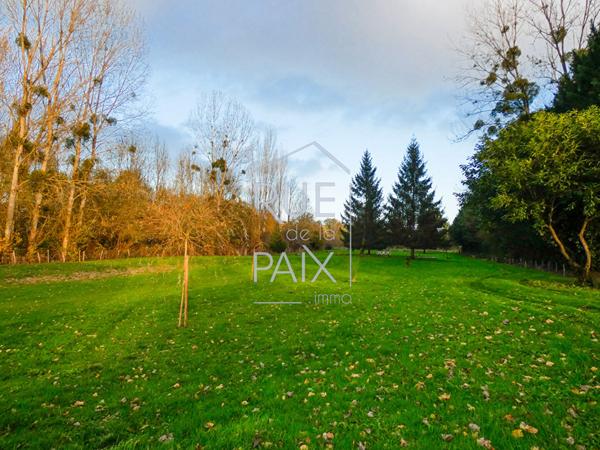 86210 MONTHOIRON Terrain de loisir avec étang !