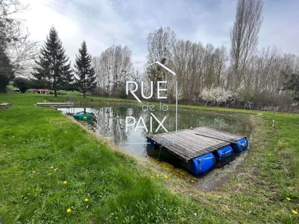 86210 MONTHOIRON Terrain de loisir avec étang !