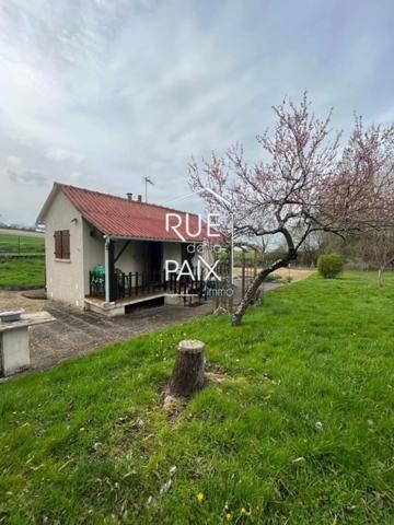 86210 MONTHOIRON Terrain de loisir avec étang !