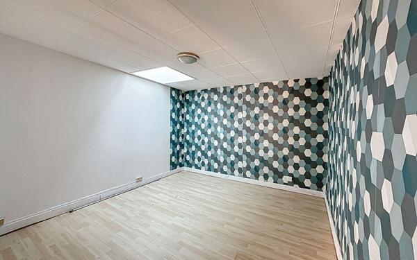 Immeuble à vendre    9 pièces • 151 m2 Aulnat