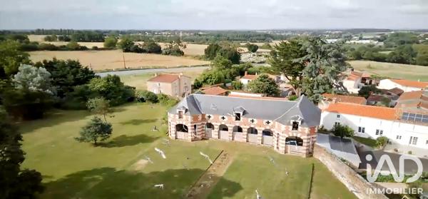 Maison à vendre 11 pièces 850 m² Chantonnay