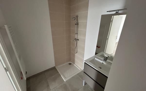 Appartement à vendre    4 pièces • 87,10 m2 Saint-Maurice-de-Beynost