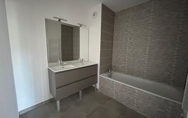 Appartement à vendre    4 pièces • 87,10 m2 Saint-Maurice-de-Beynost